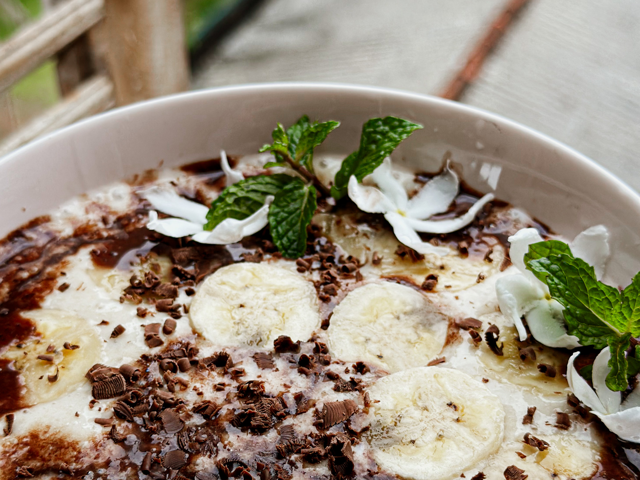 ceylons's house smoothie bowl chocolatte